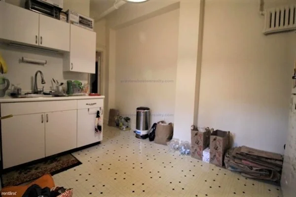 1666 Commonwealth Ave, Brighton