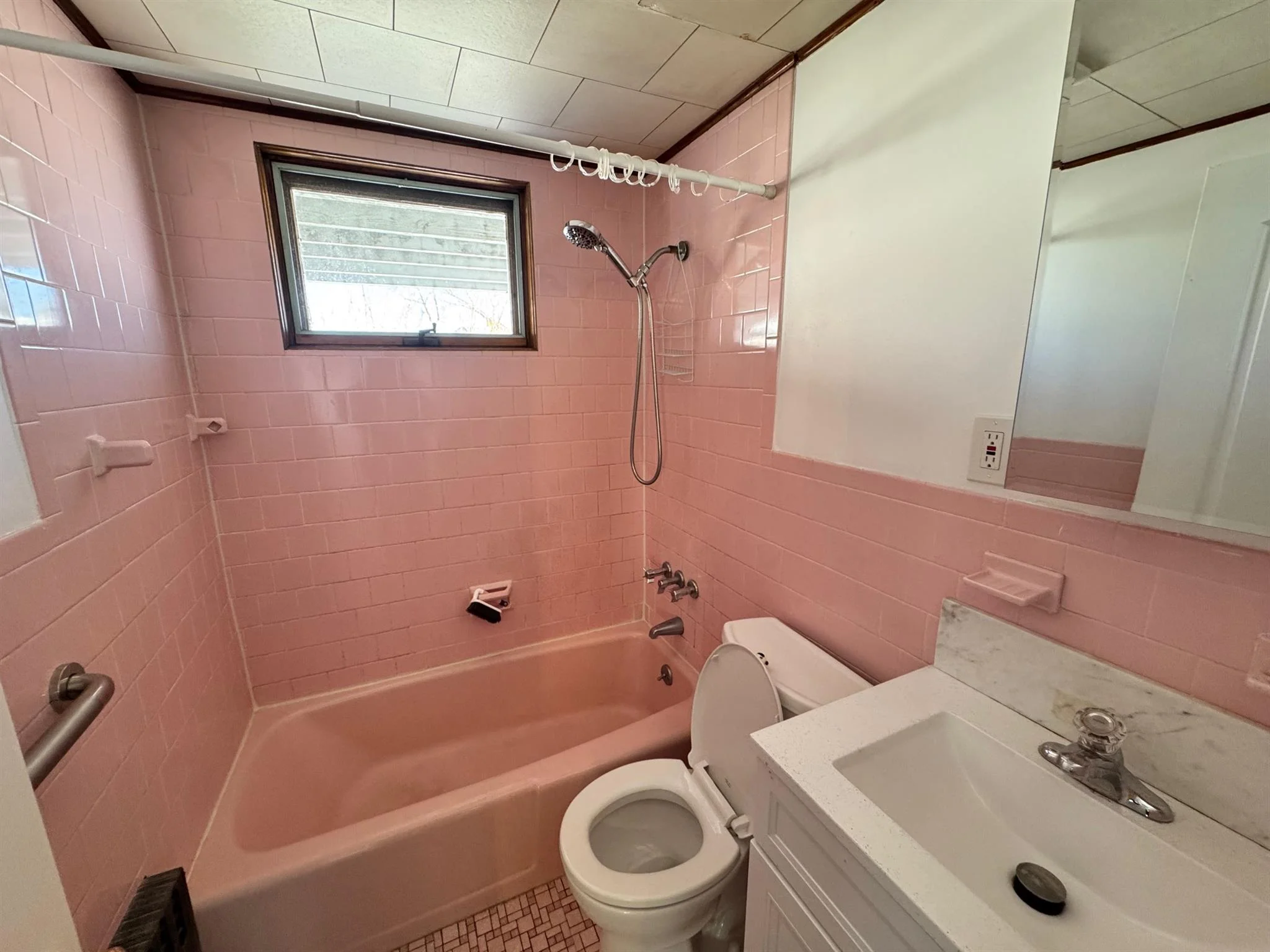 51 Beacon St, Ward Two