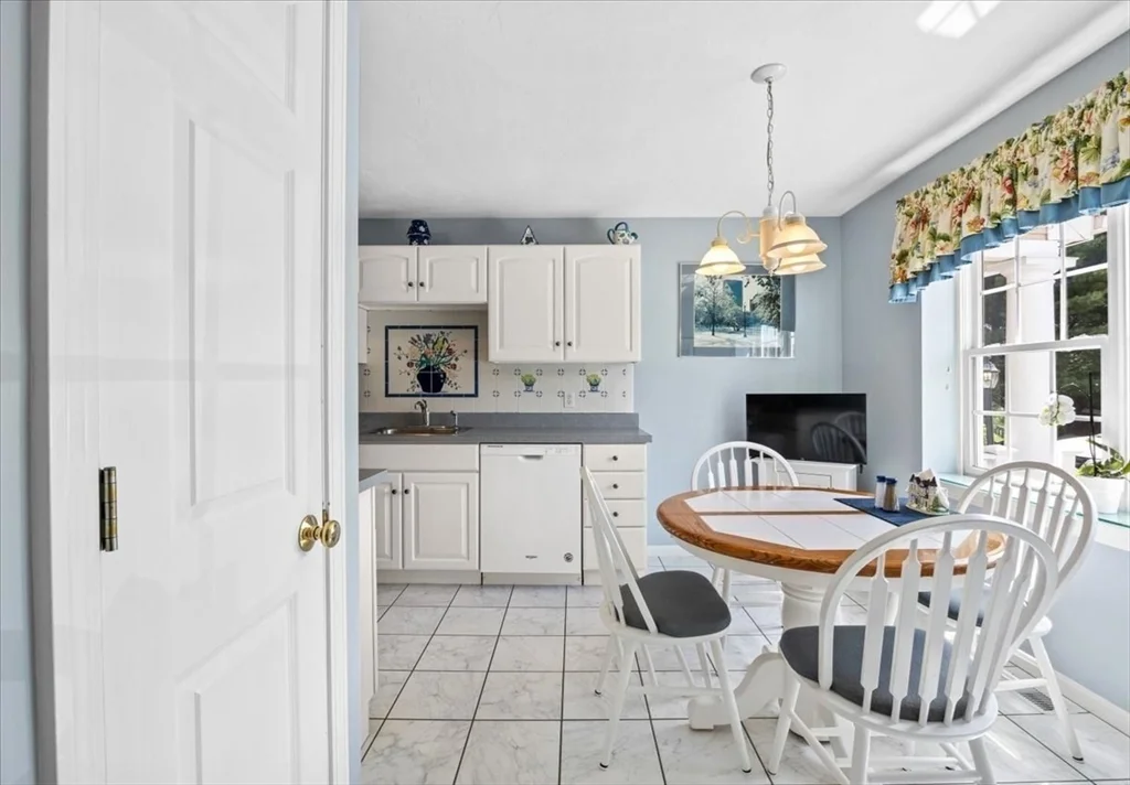 822 Thayer St, Abington