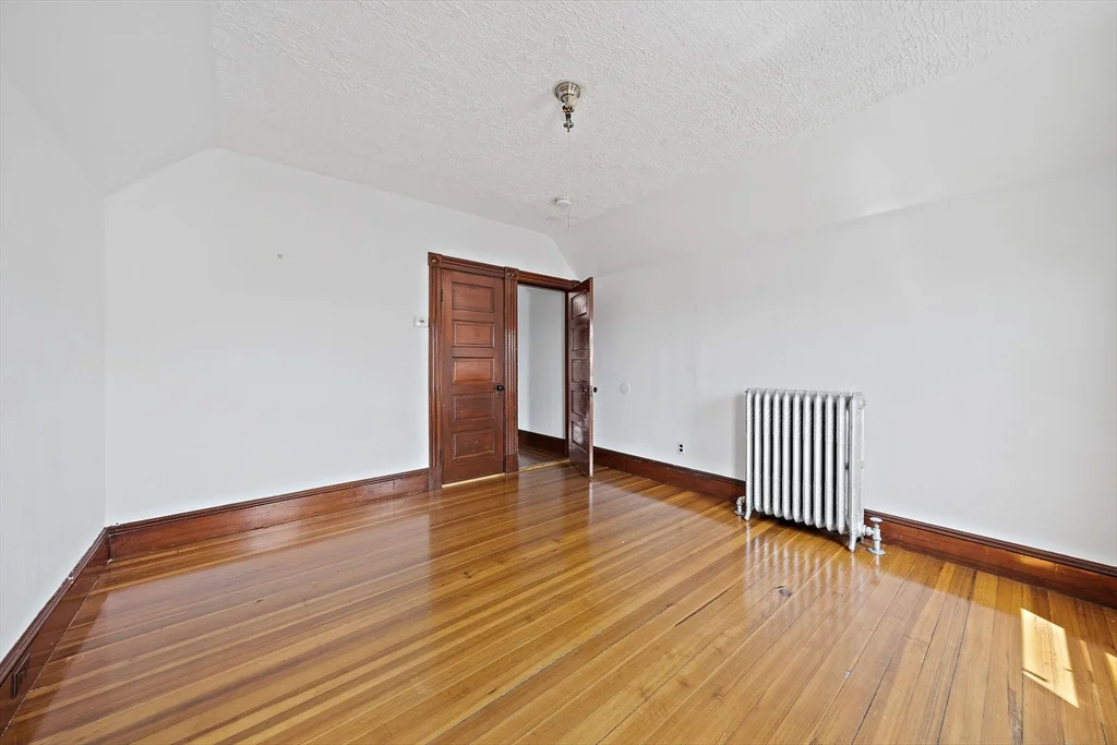 14 Stuart St, Everett