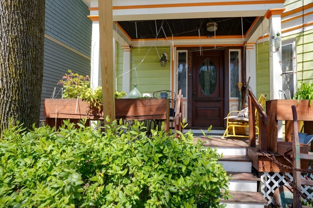 387 Huron Ave, West Cambridge