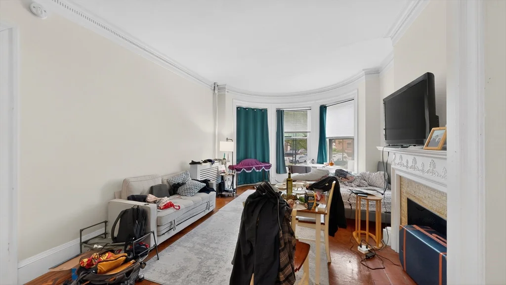 1069 Beacon St, Coolidge Corner