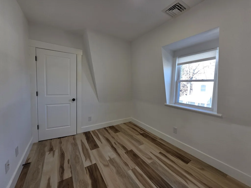 84 Dudley St, Medford