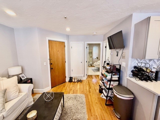 38 Charter St, North End