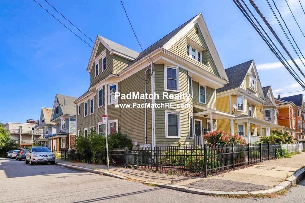 15 Harvest St, Dorchester