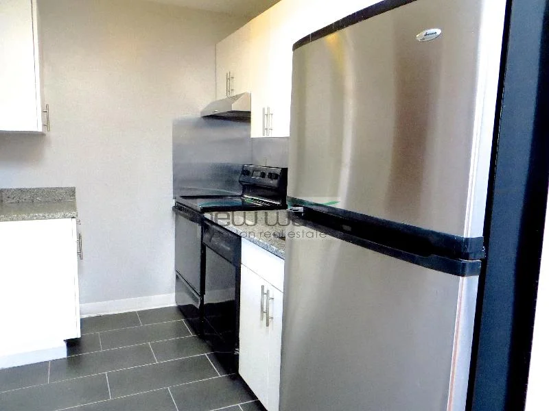 469 Massachusetts Ave, South End