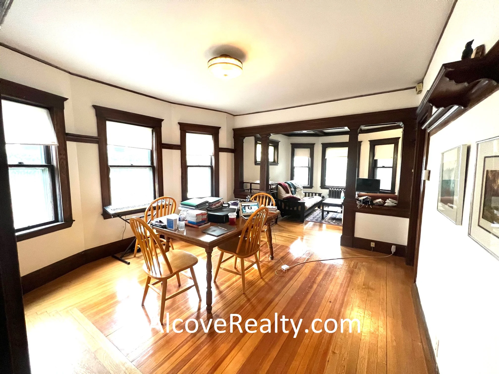 11 Leonard St, Tufts