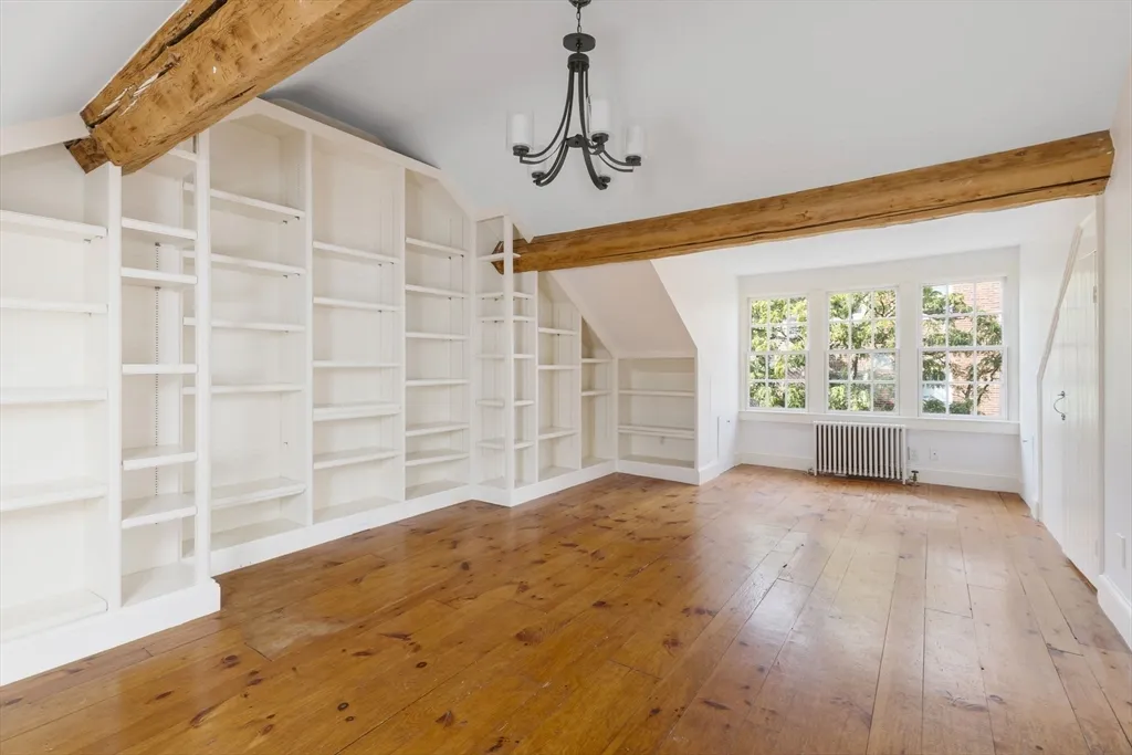 24 Fayette St, Back Bay