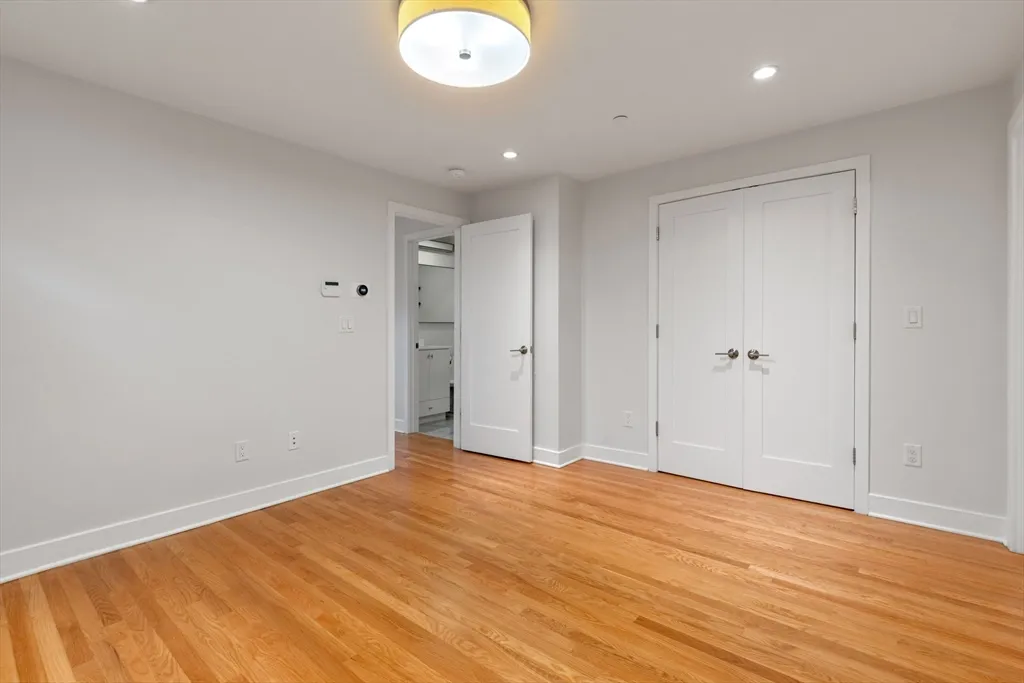 242 Shawmut Ave, South End