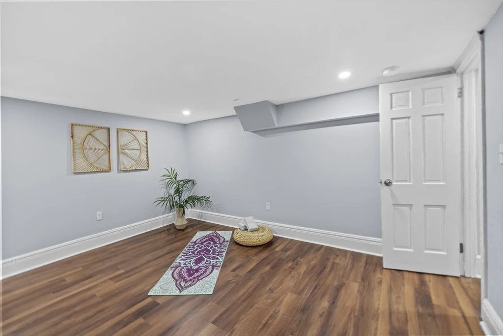 108 Radcliffe Rd, Belmont
