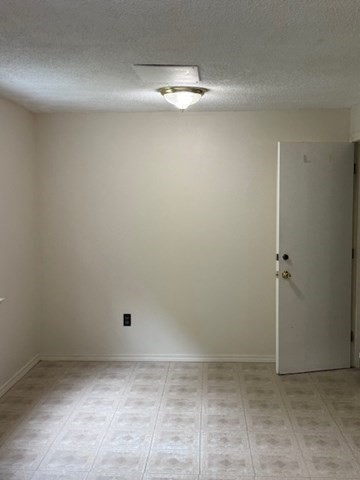 607 Flat Hill Rd, Lunenburg