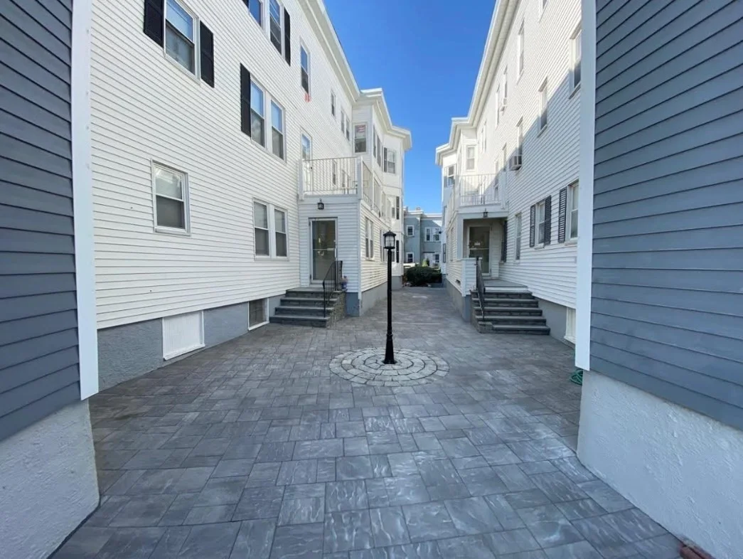 90 Winthrop Shore Dr, Winthrop