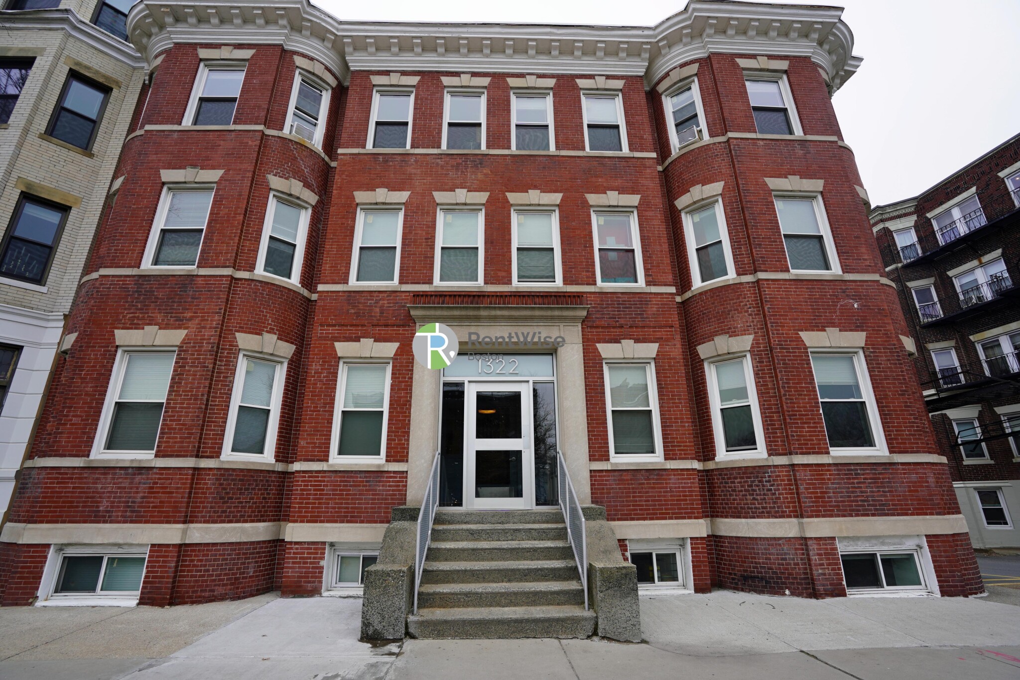 1322 Commonwealth Ave, Brighton