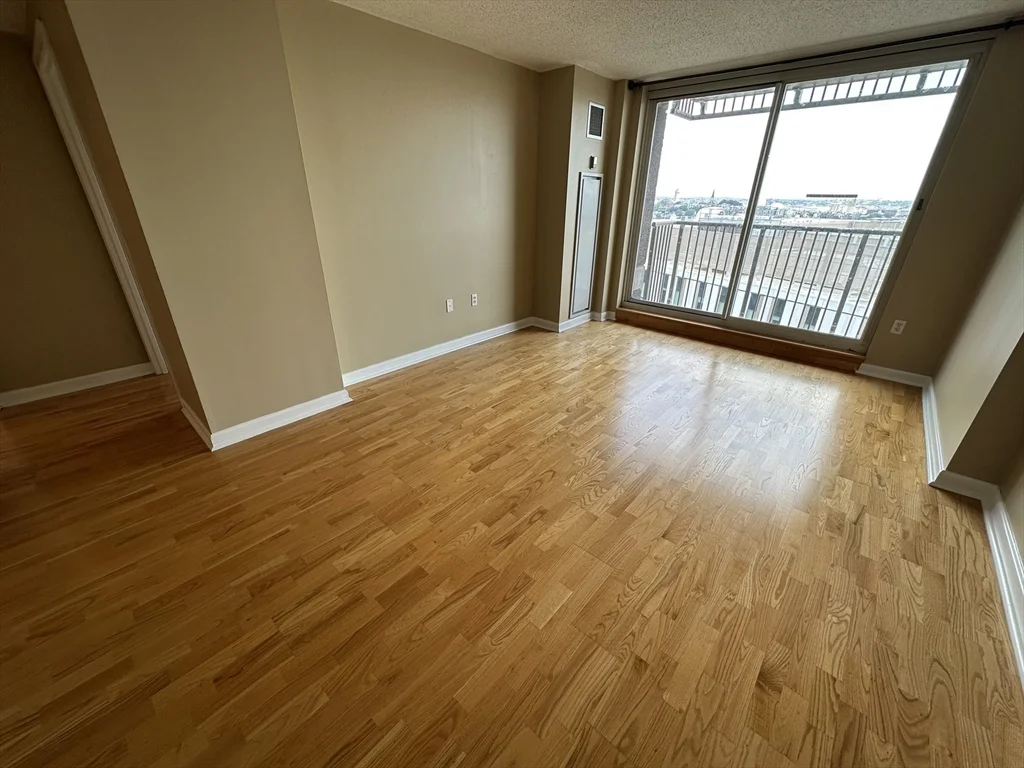 10 Museum Way, East Cambridge