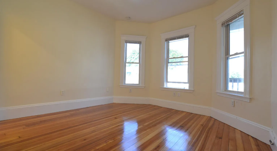 36 Brackett St, Oak Square