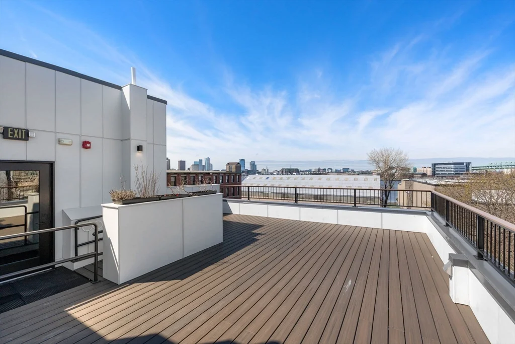 277 Border St, East Boston