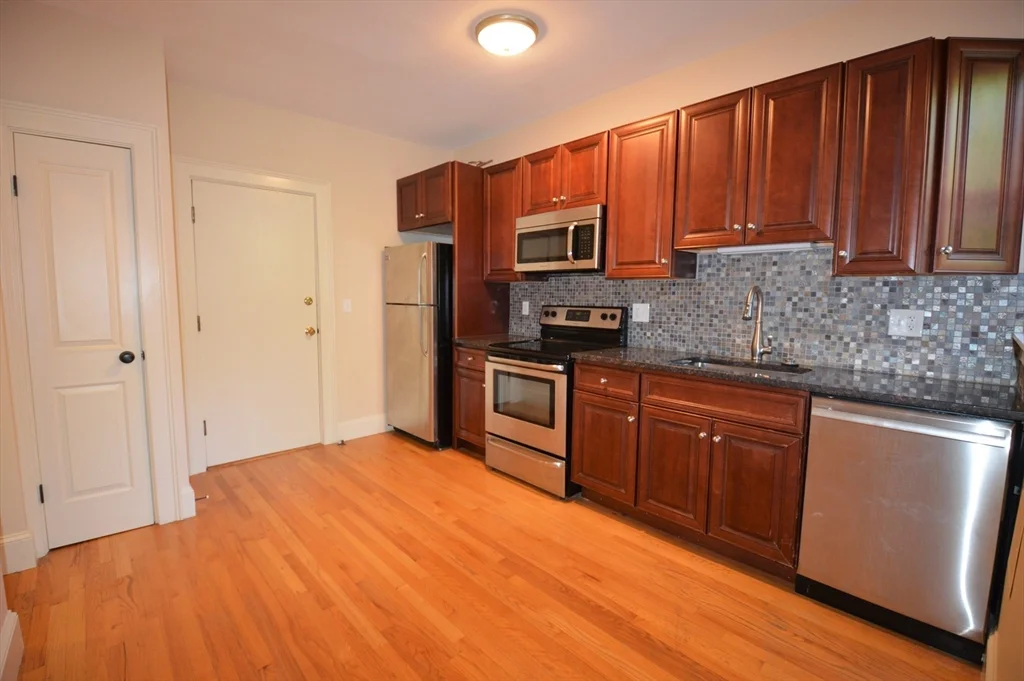 35 Saint Paul St, Coolidge Corner