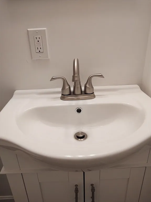 3 Leonard Rd, Boxborough