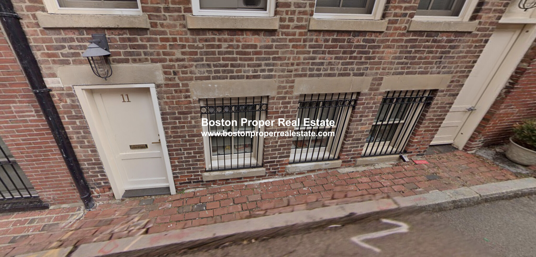 11 Ridgeway Ln, Beacon Hill