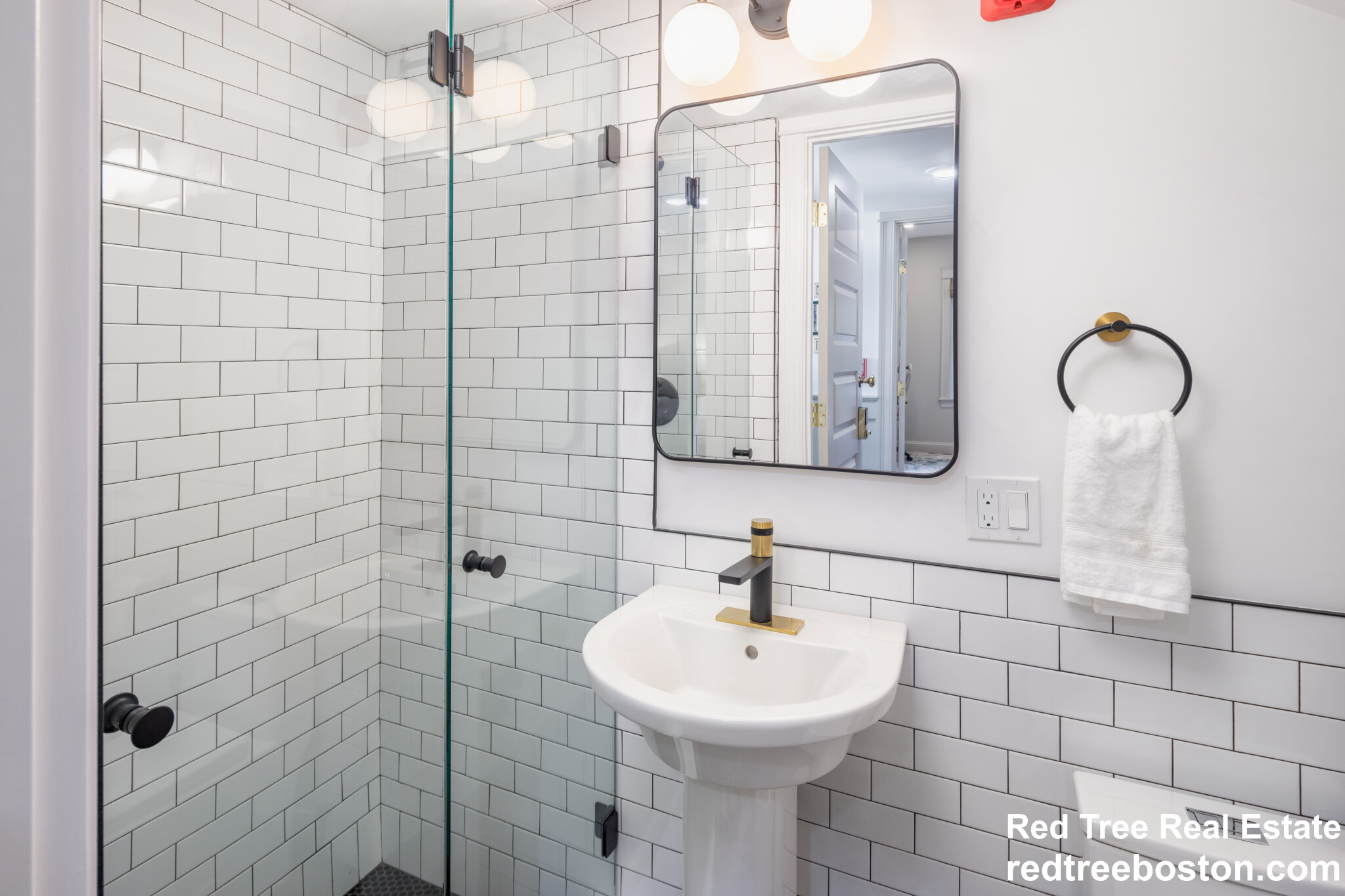 44 Winslow Rd, North Brookline