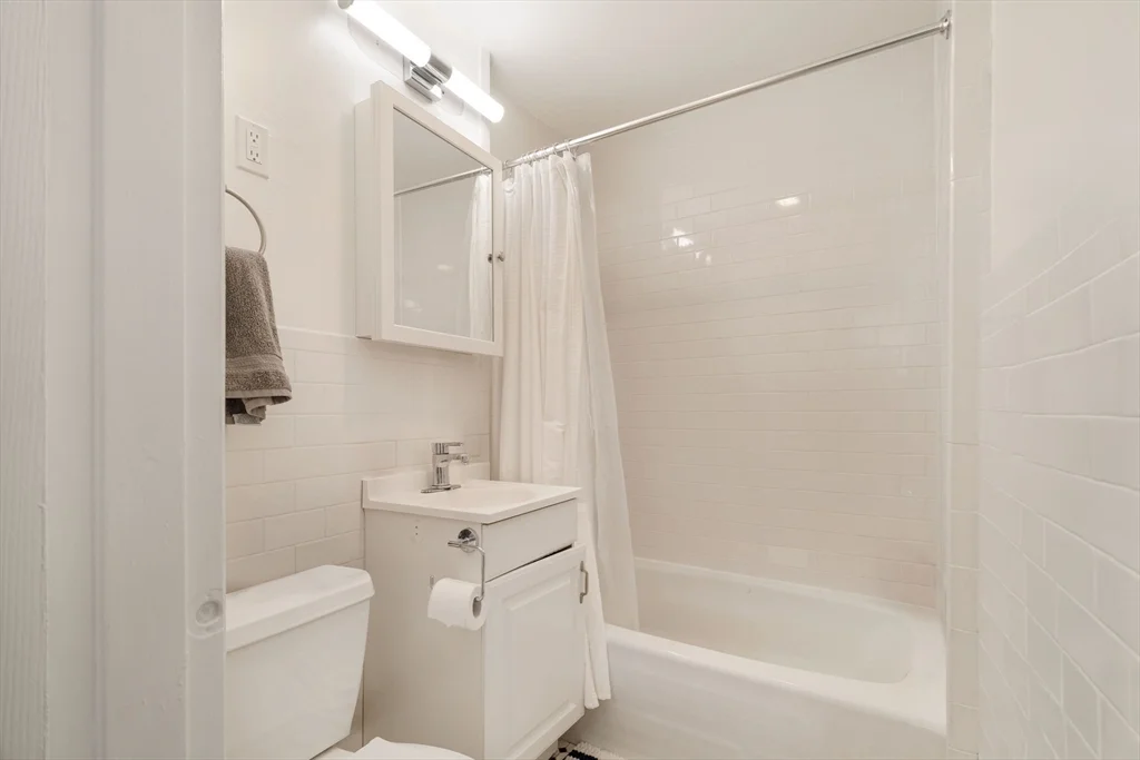 5 N Margin St, North End