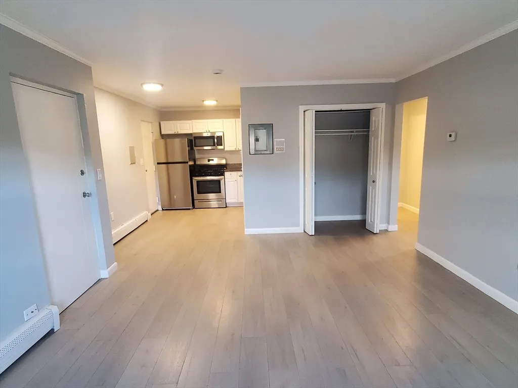 215 Pearl St, Stoughton