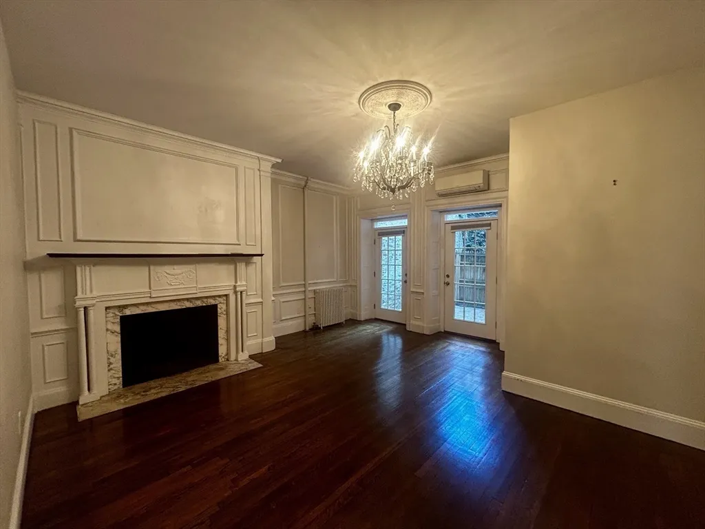 81 Mount Vernon St, Beacon Hill