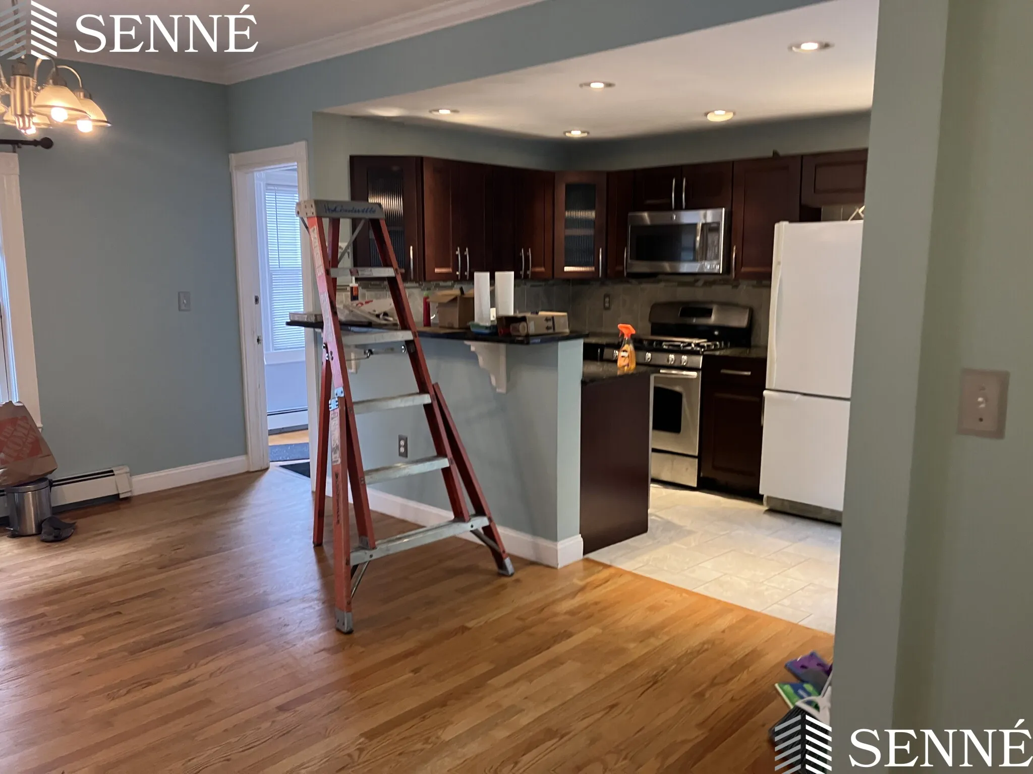 12 Fisk Ave, Magoun Square