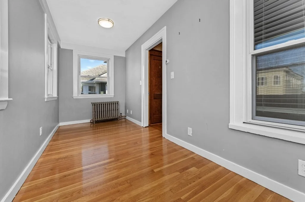 31 Pierce Ave, Dorchester