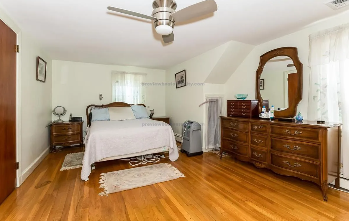 24 Bellamy St, Brighton