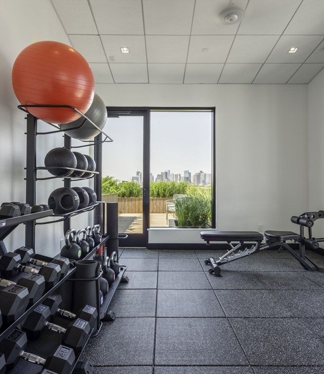 282 Bremen St, East Boston