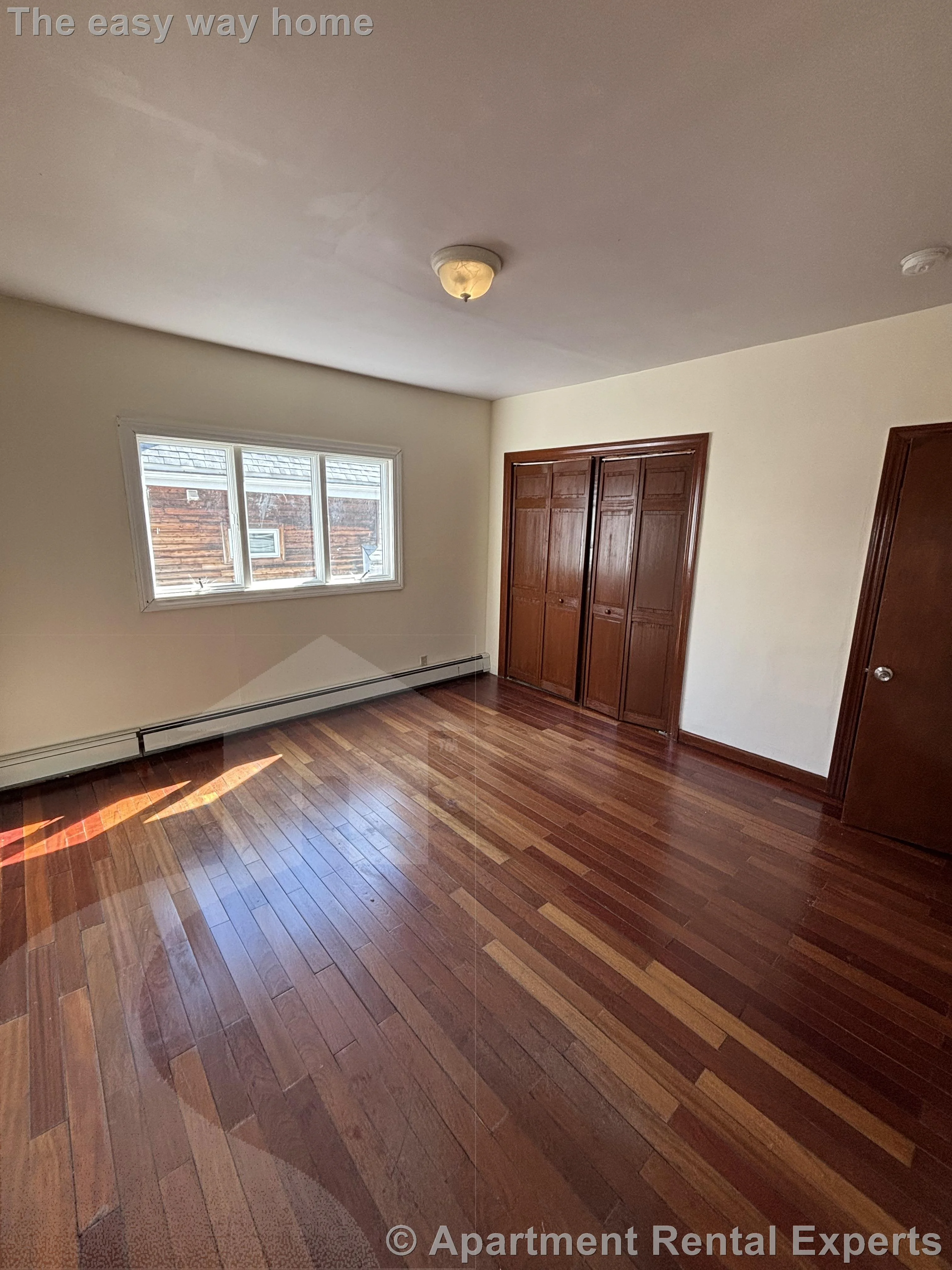 569 Main St, Magoun Square