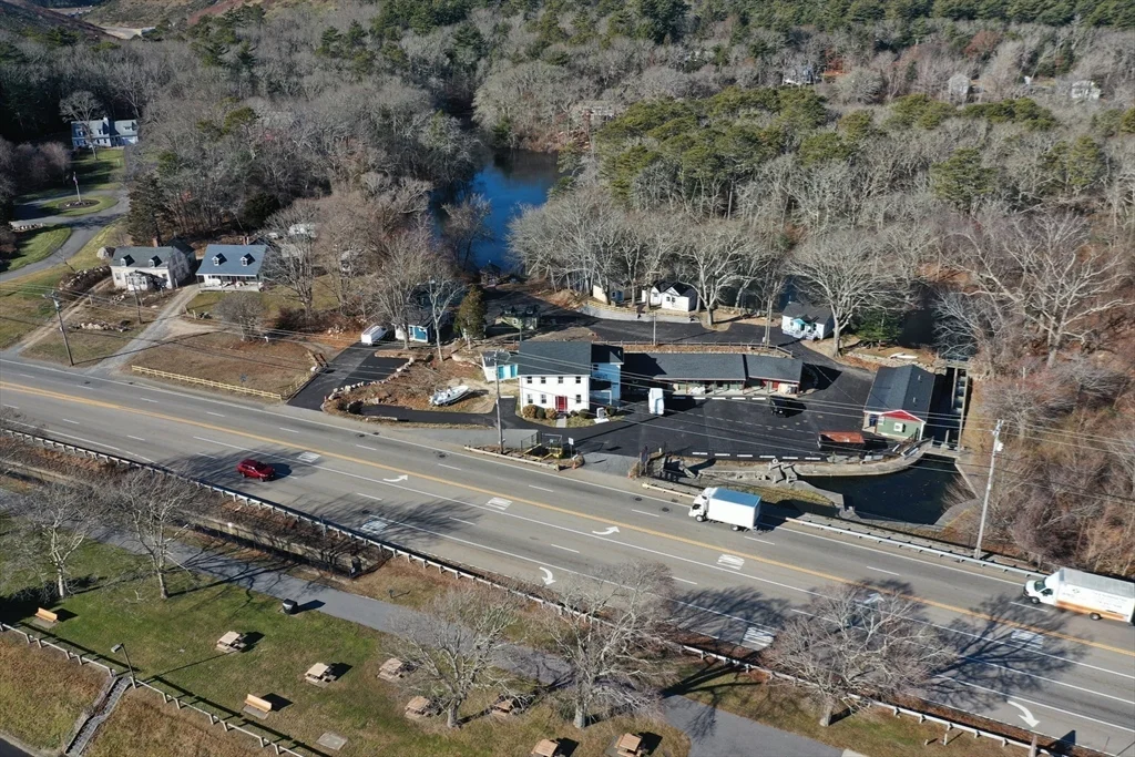 825 Scenic Hwy, Bourne