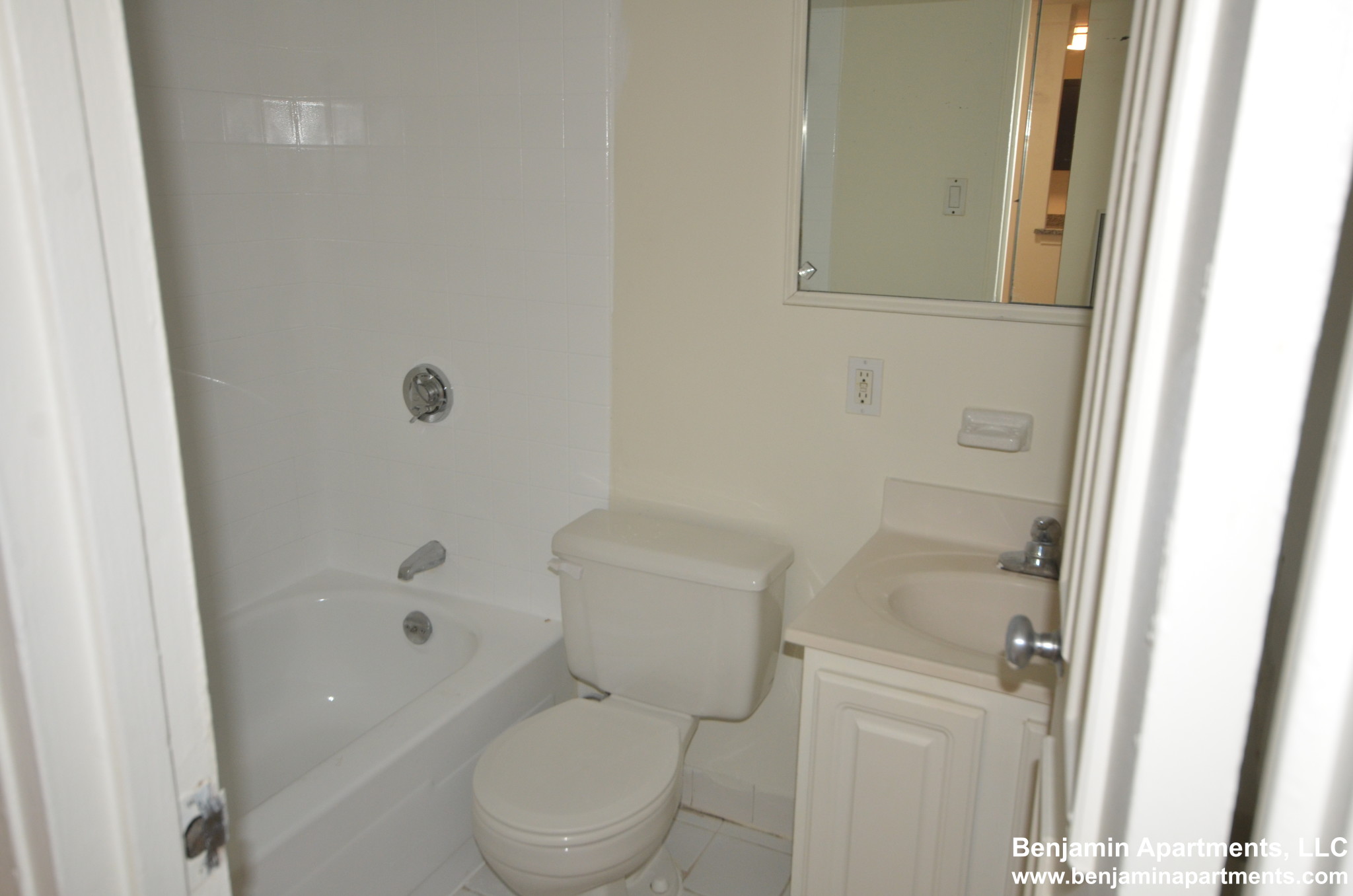 185 Freeman St, North Brookline