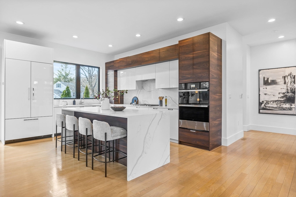 706 Saw Mill Brook Pkwy, Newton Center