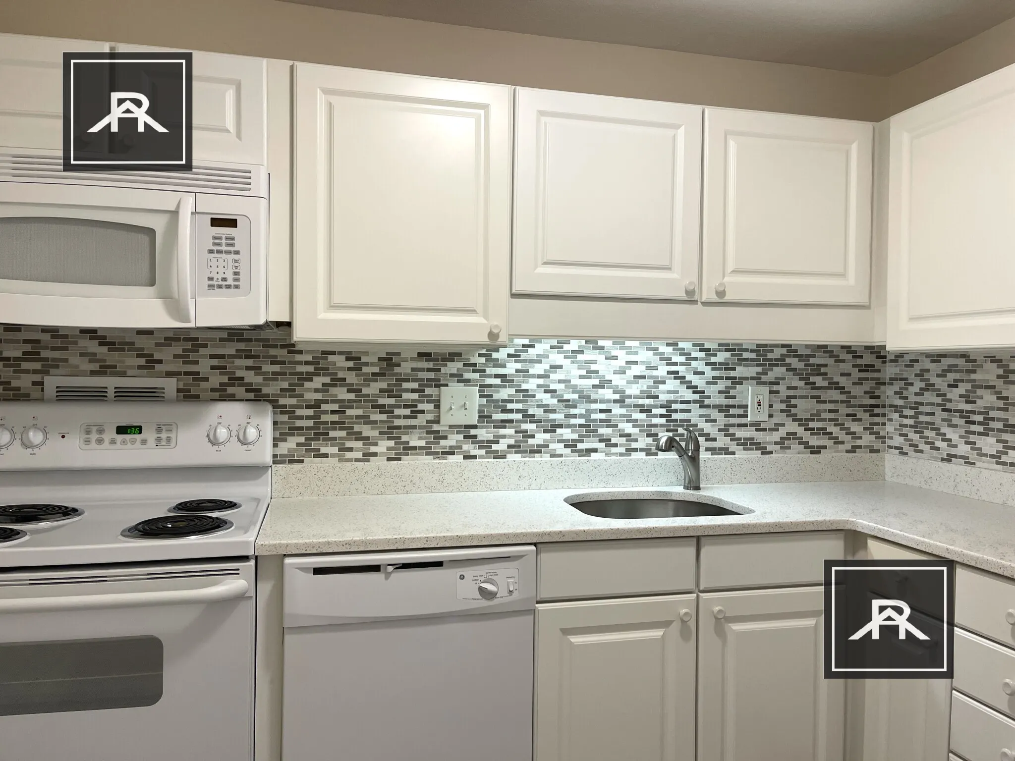 101 Monmouth St, Longwood