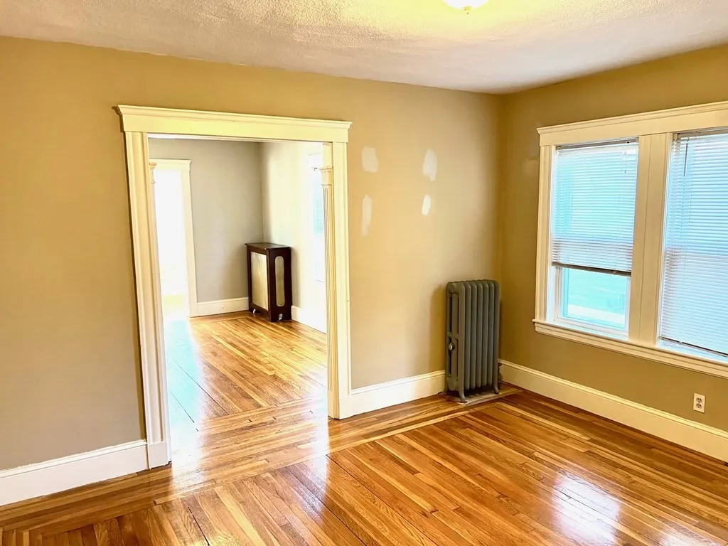 14 Beach Rd, Winthrop