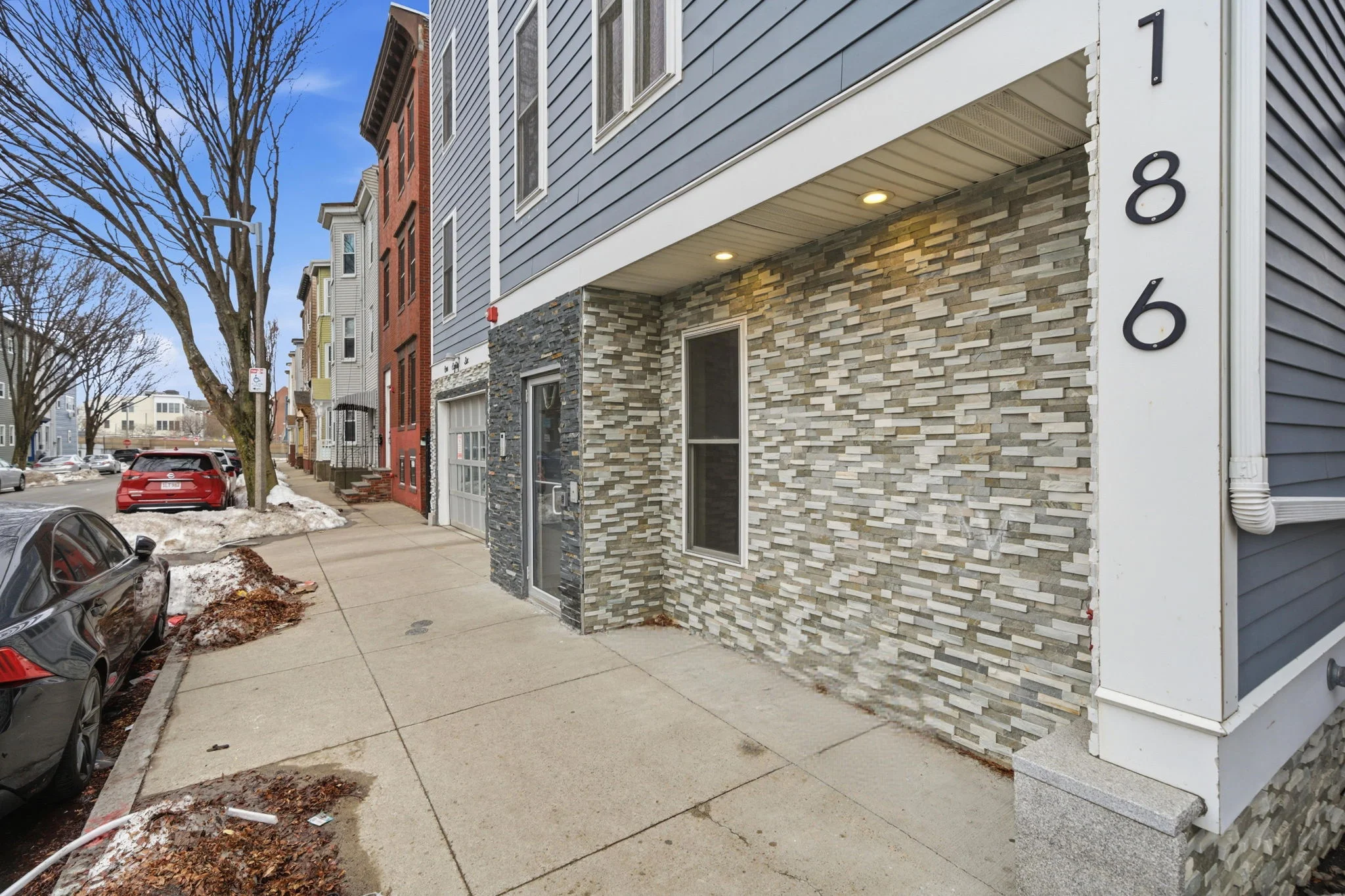 186 Paris St, East Boston