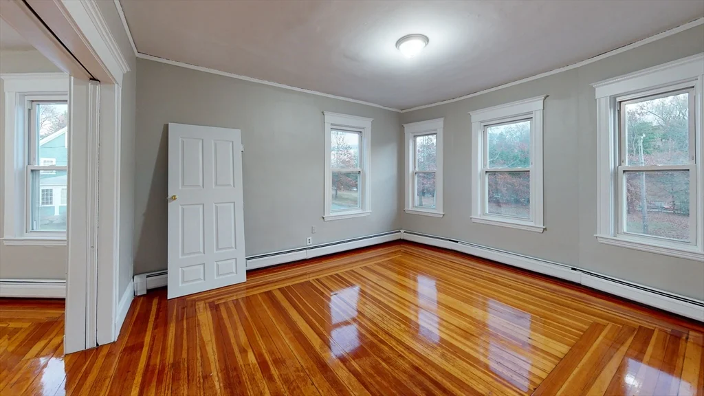 1011 Washington, Newtonville