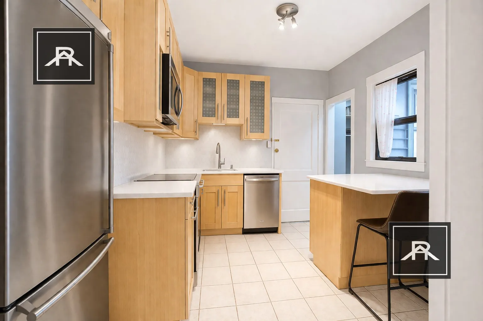 1468 Commonwealth Ave, Brighton