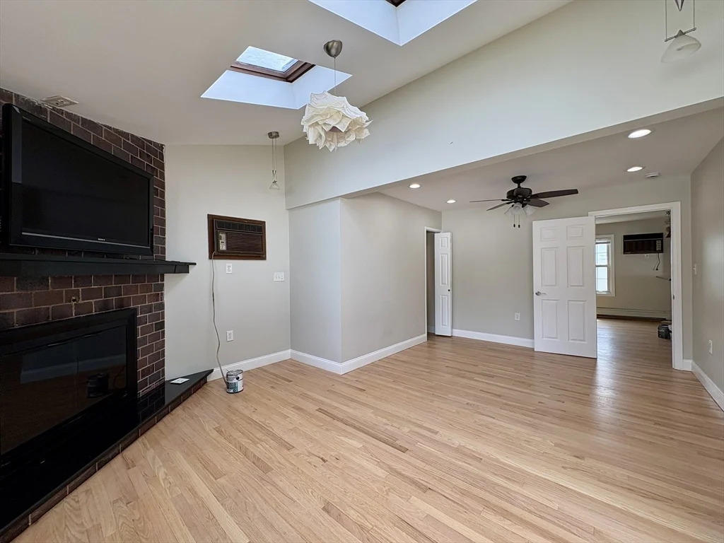 1318 Salem St, Malden