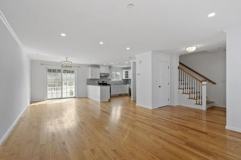 27 Mill St, Quincy
