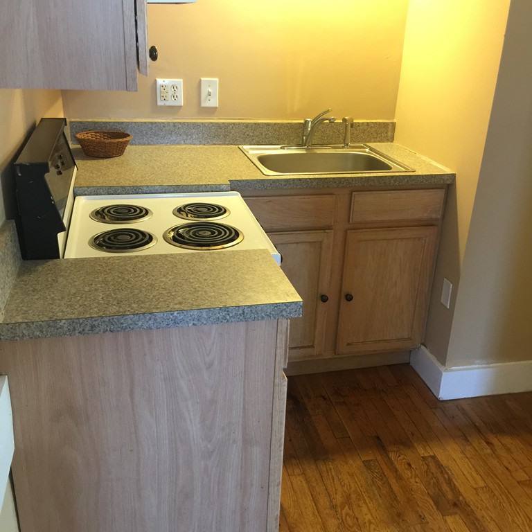 15 Seaver St, Stoughton