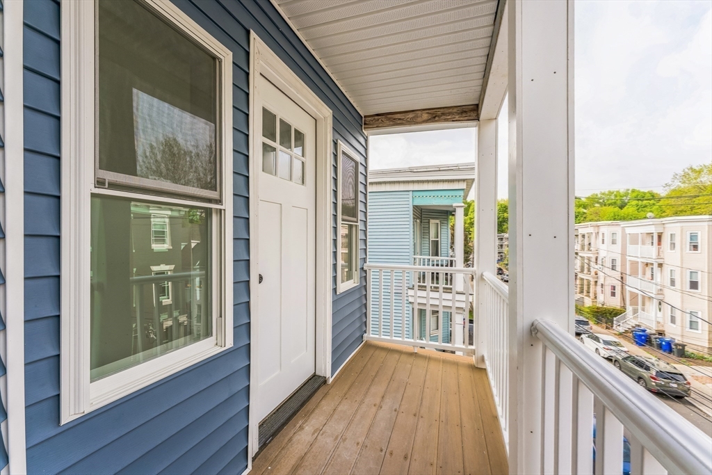 47 Brackett St, Oak Square