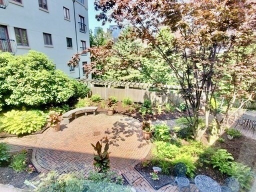 100 Fulton St, Waterfront