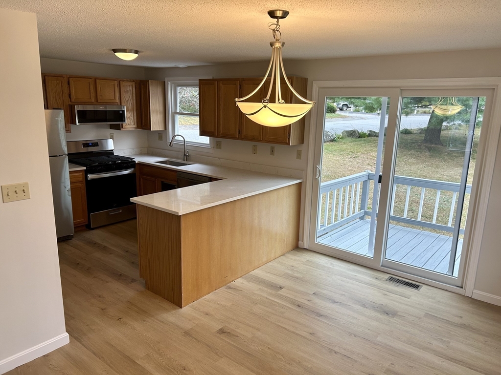 47 Wyman Rd, Collinsville