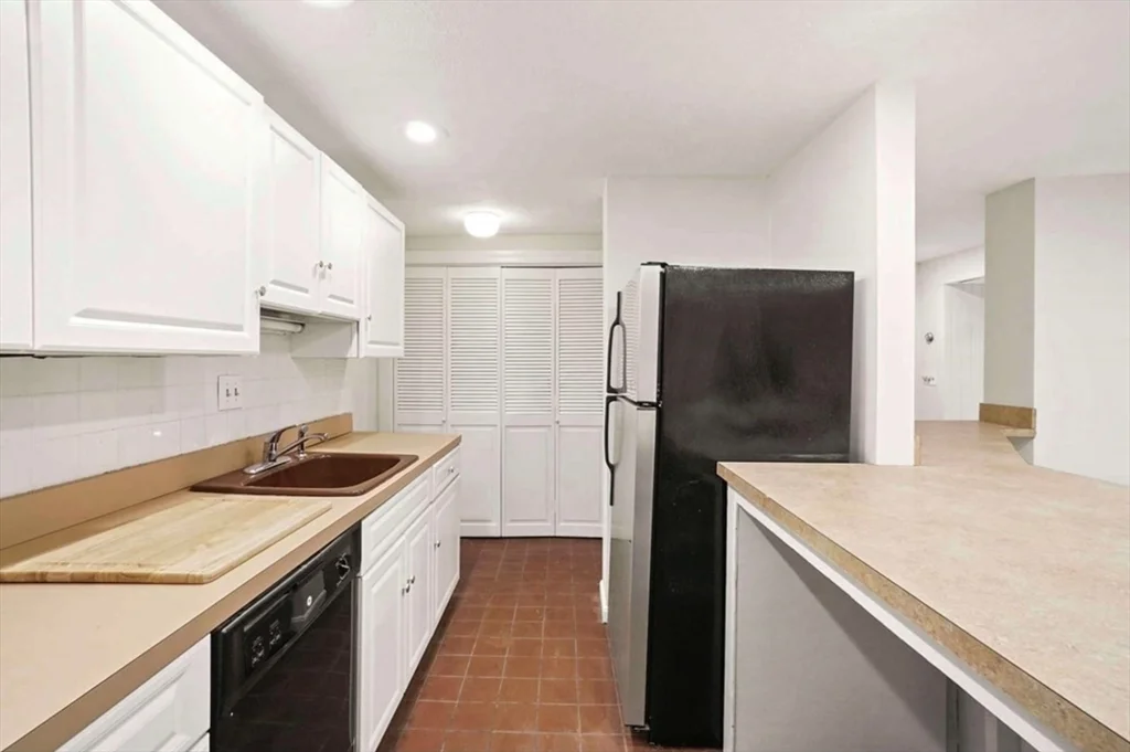 163 West Newton, South End