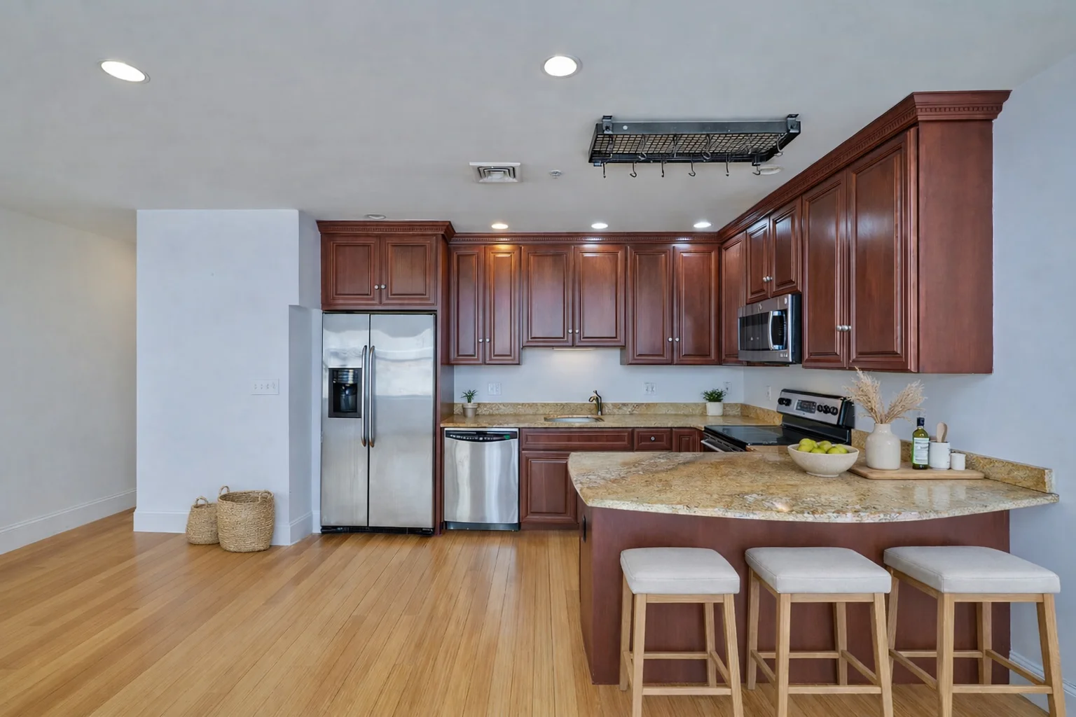 55 Temple Pl, Downtown