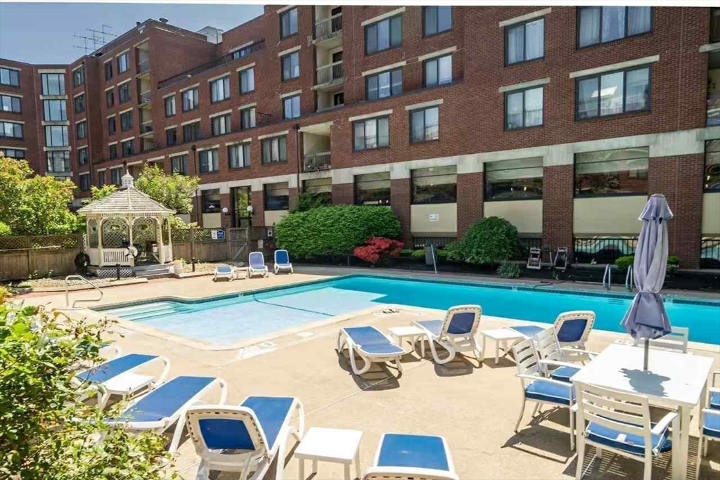 85 Brainerd Rd, Allston