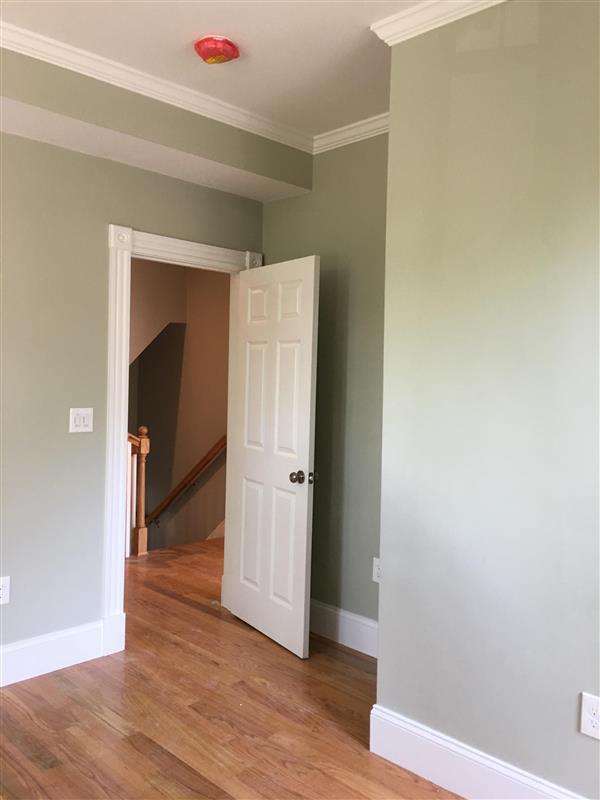 93 Upland Rd, Neighborhood Nine